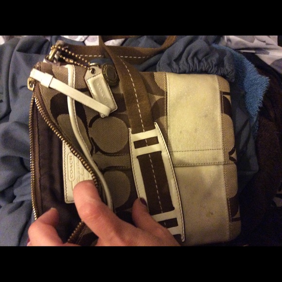 Coach monogram crossbody bag - Picture 4 of 7